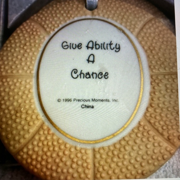 1996 Ability Oranment Precious Moments - Picture 2 of 2
